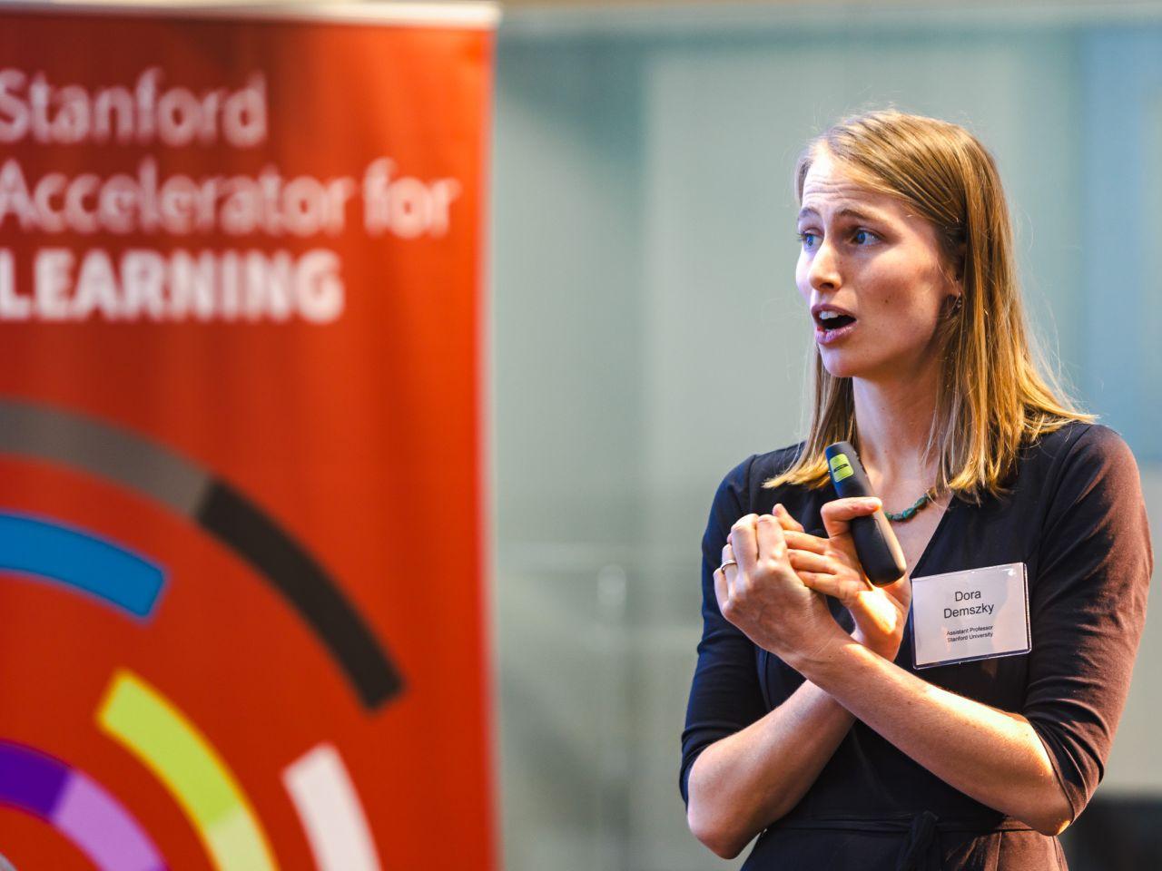 Dora Demszky presenting