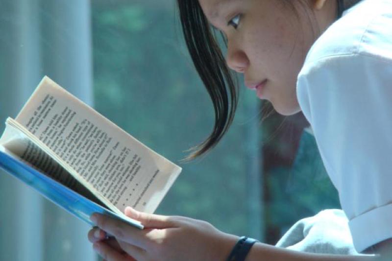 How can teachers help students get the most out of reading literature? (Photo: Nova Jacobs/Flickr Creative Commons)